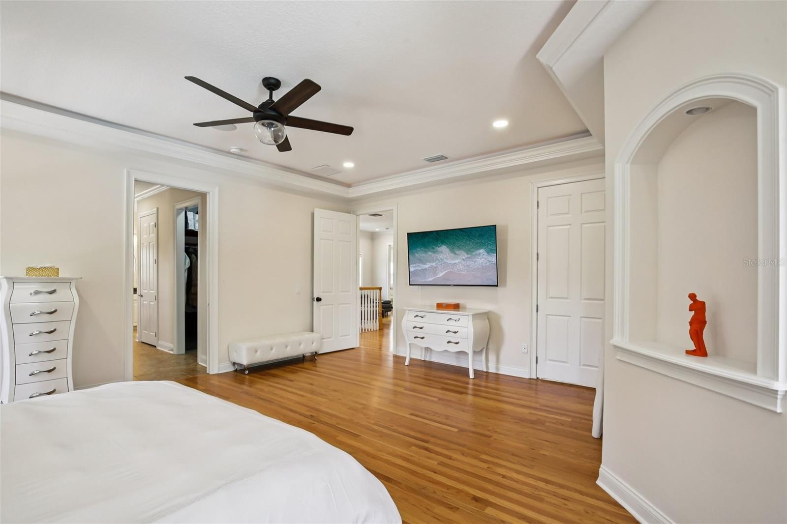 Image 37 of 79 For 3621 Morrison Avenue