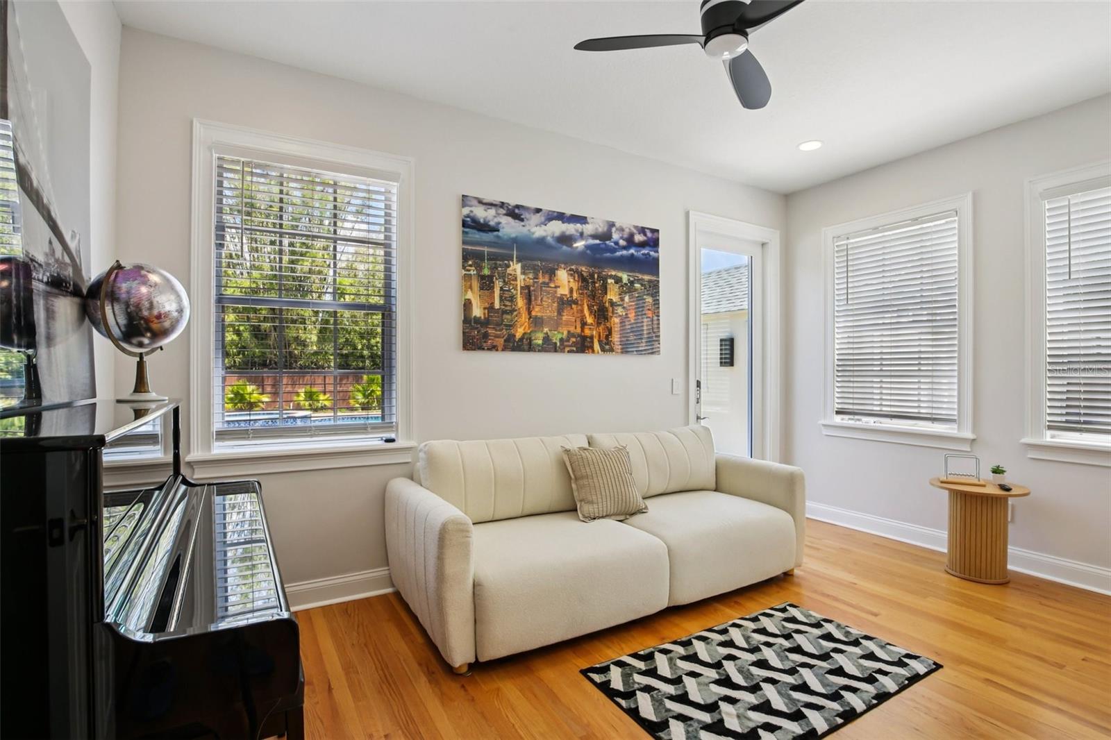 Image 43 of 79 For 3621 Morrison Avenue