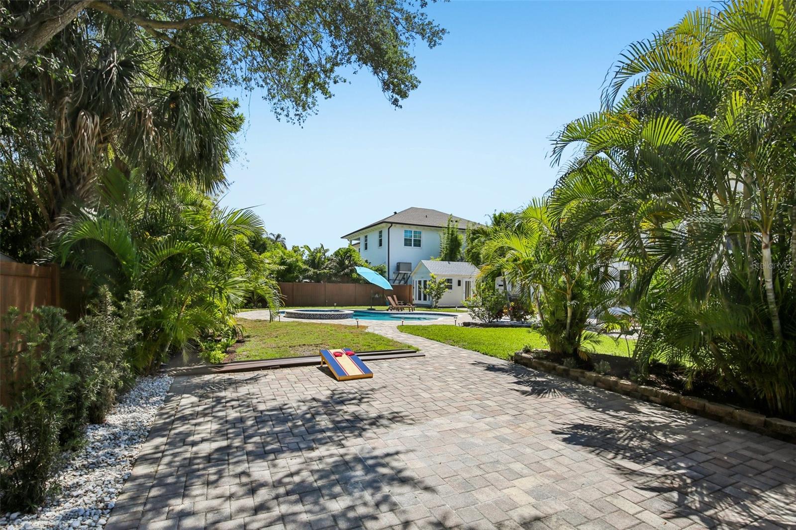 Image 53 of 79 For 3621 Morrison Avenue