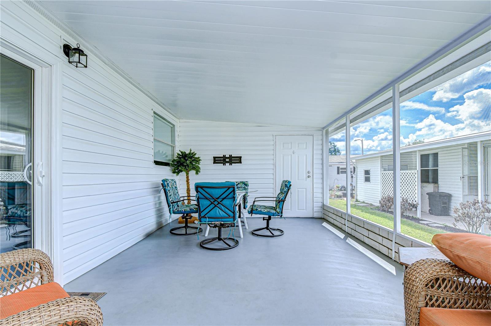 Image 13 of 44 For 3118 Shady Creek Drive