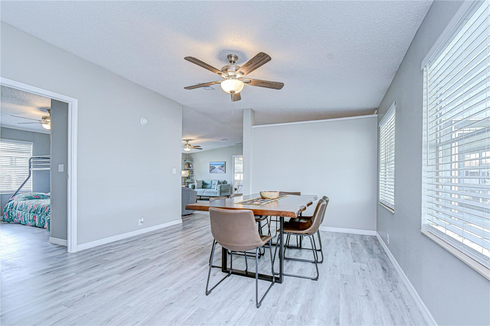 Image 16 of 44 For 3118 Shady Creek Drive