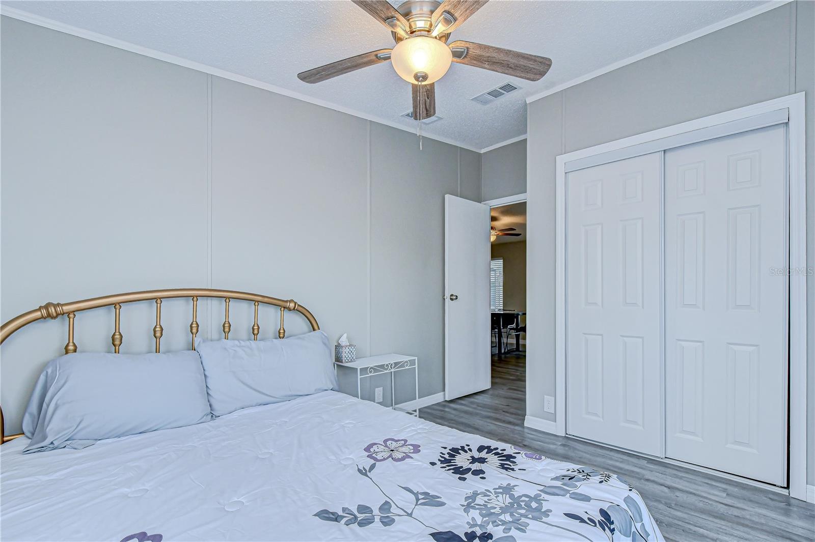 Image 20 of 44 For 3118 Shady Creek Drive