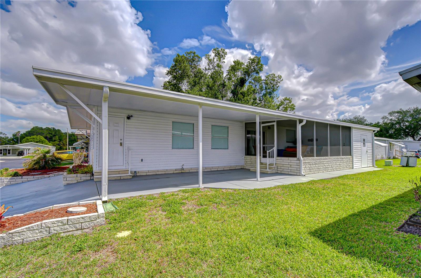 Image 4 of 44 For 3118 Shady Creek Drive