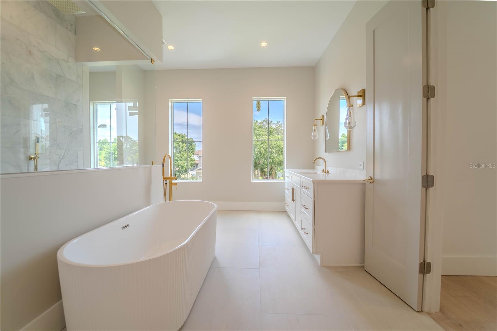 Image 59 of 87 For 4414 Lawn Avenue