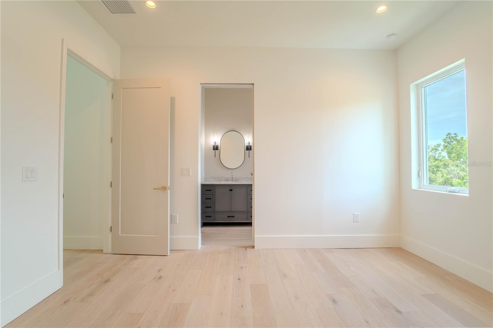 Image 77 of 87 For 4414 Lawn Avenue