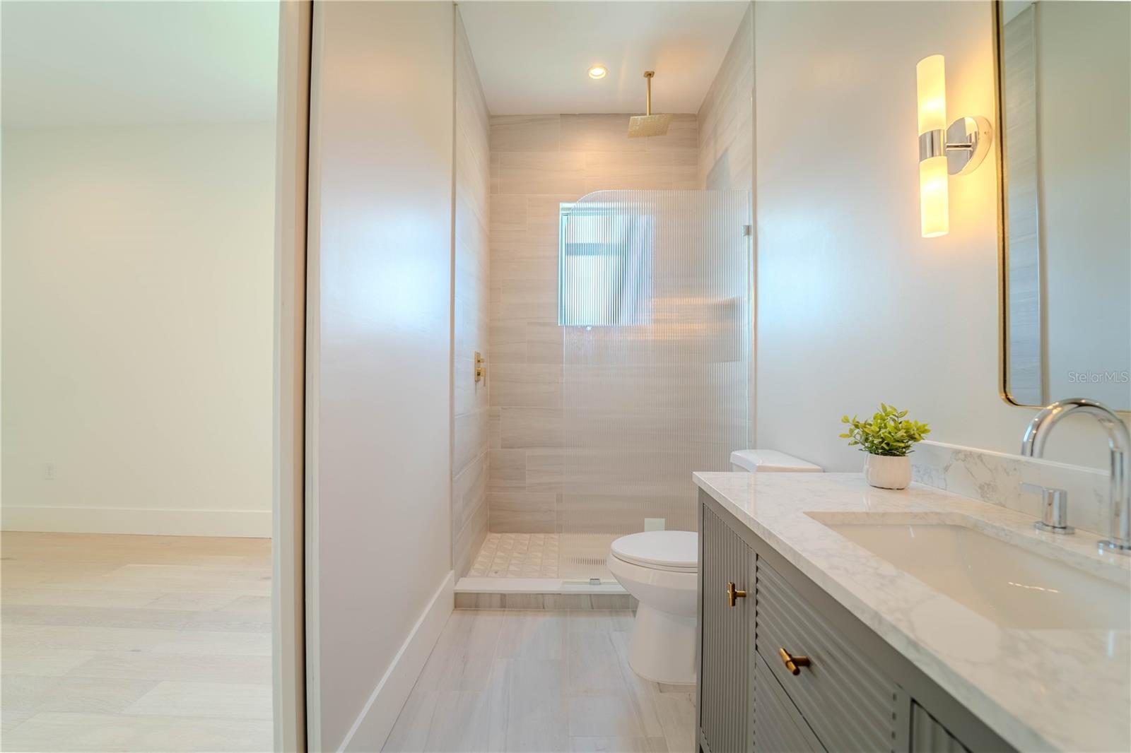 Image 83 of 87 For 4414 Lawn Avenue