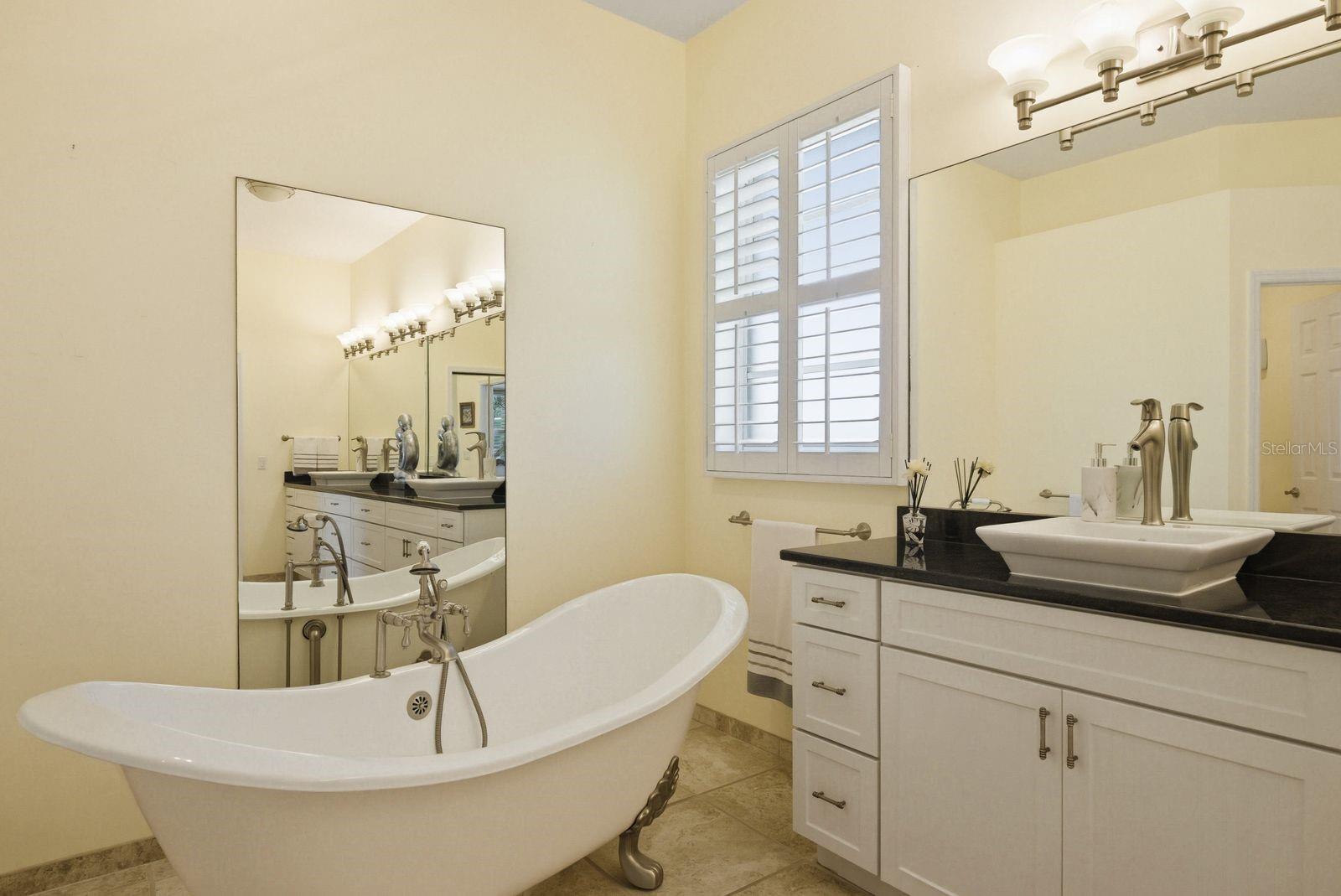 Image 34 of 79 For 3343 Crescent Oaks Boulevard