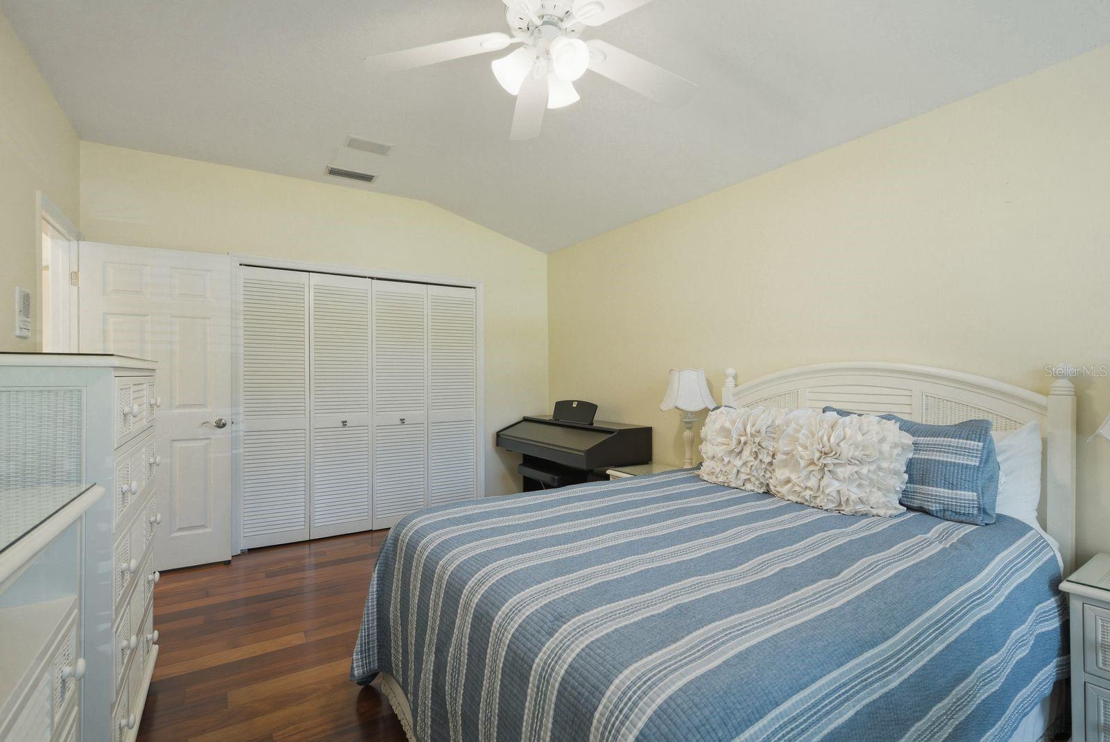 Image 42 of 79 For 3343 Crescent Oaks Boulevard