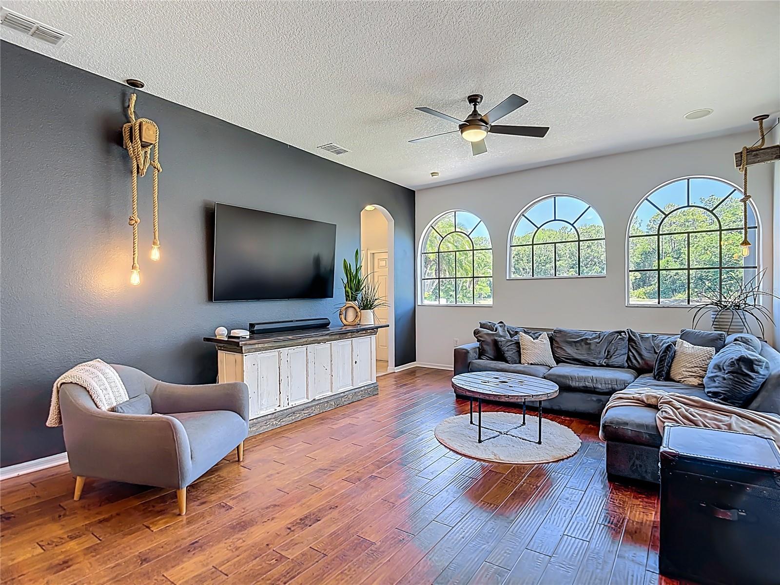 Image 36 of 86 For 12919 Framingham Court