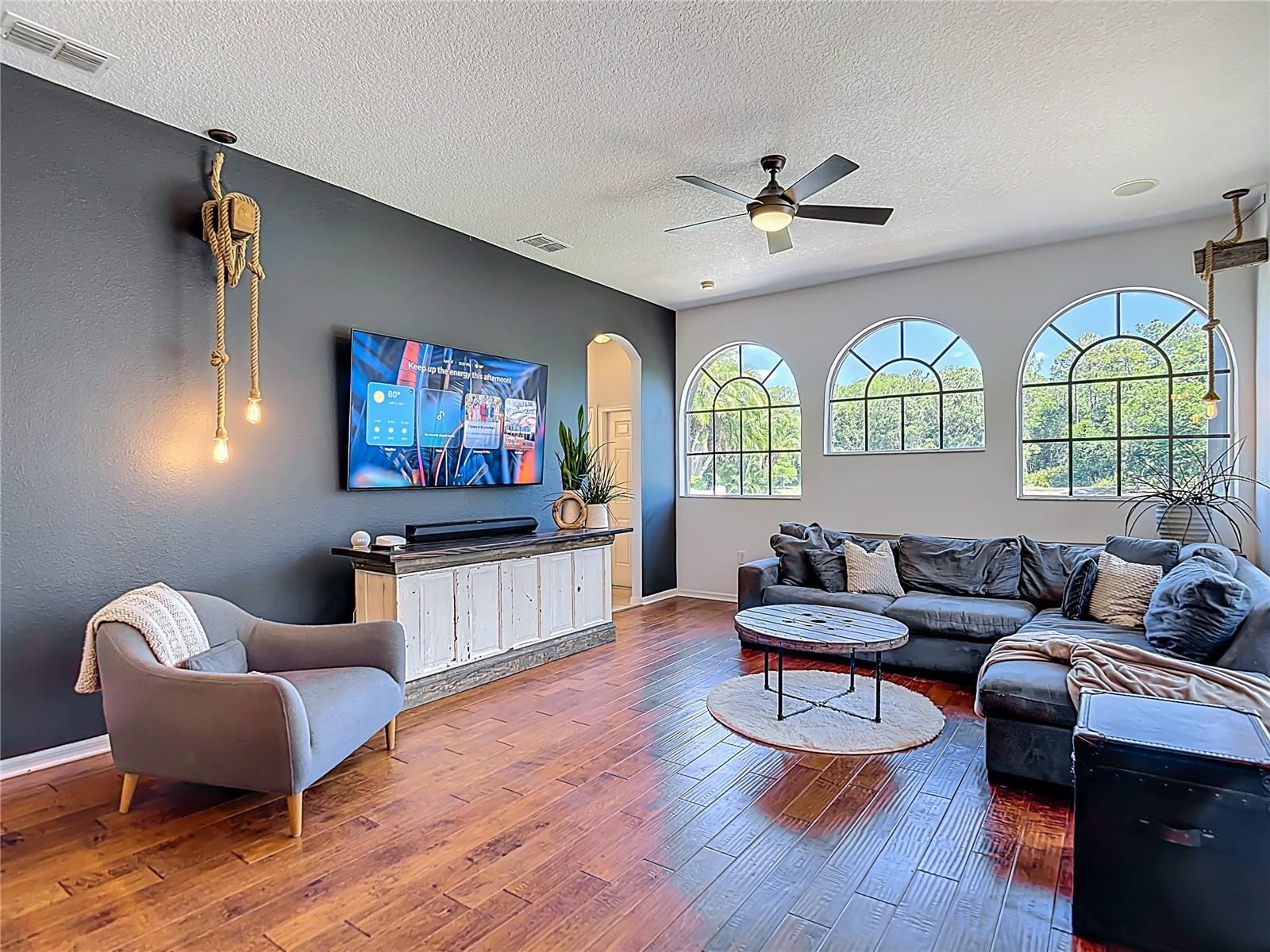 Image 37 of 86 For 12919 Framingham Court