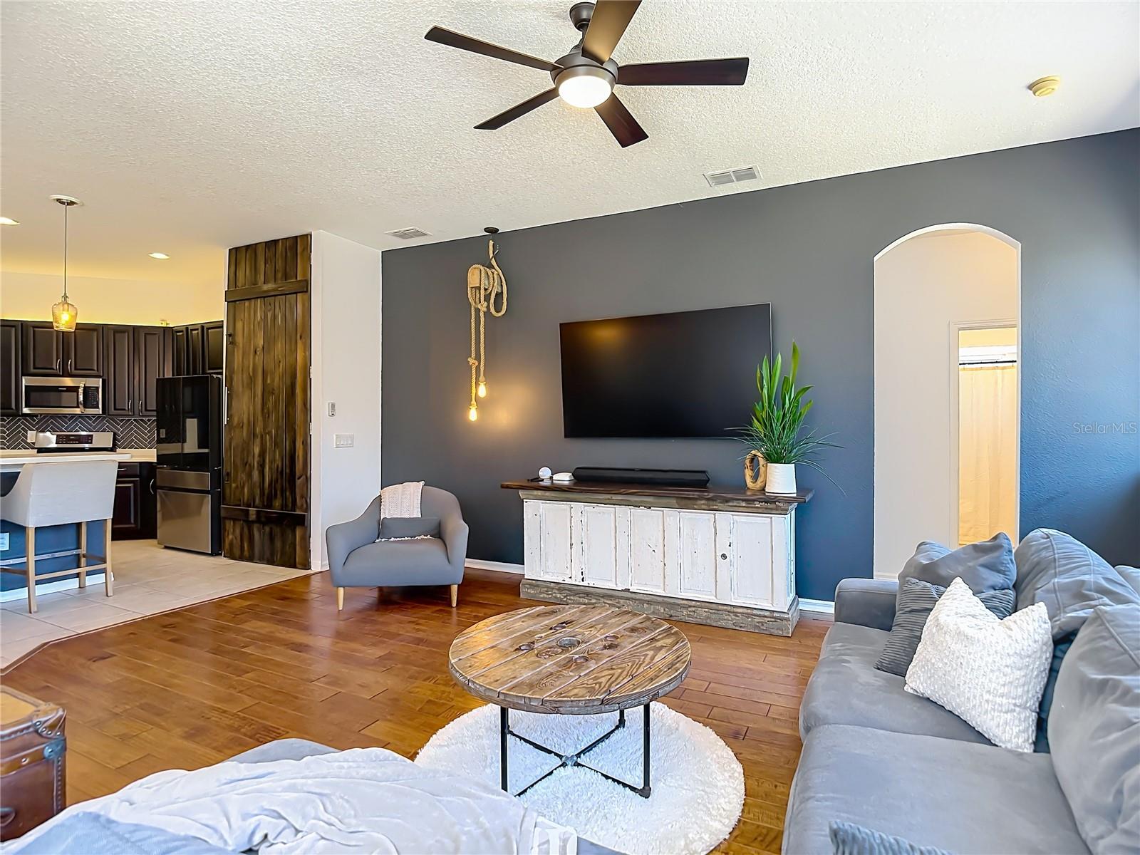 Image 41 of 86 For 12919 Framingham Court