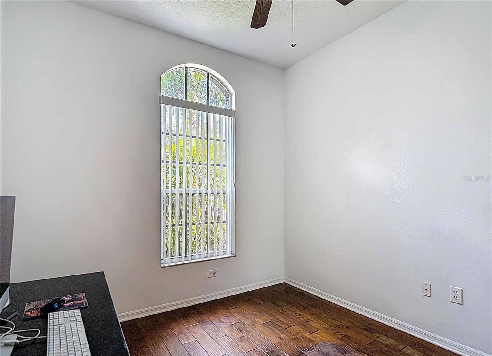 Image 43 of 86 For 12919 Framingham Court