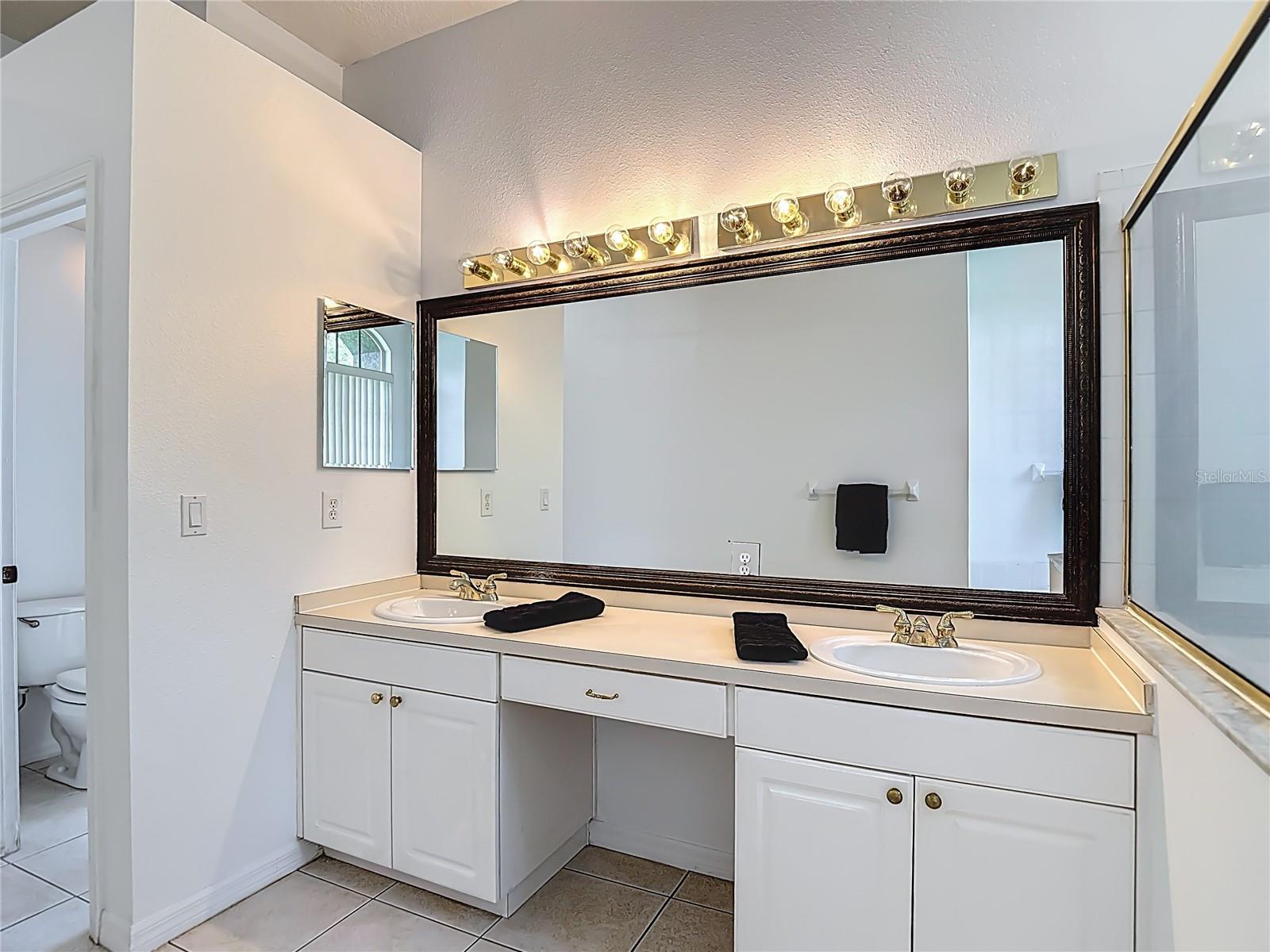 Image 52 of 86 For 12919 Framingham Court