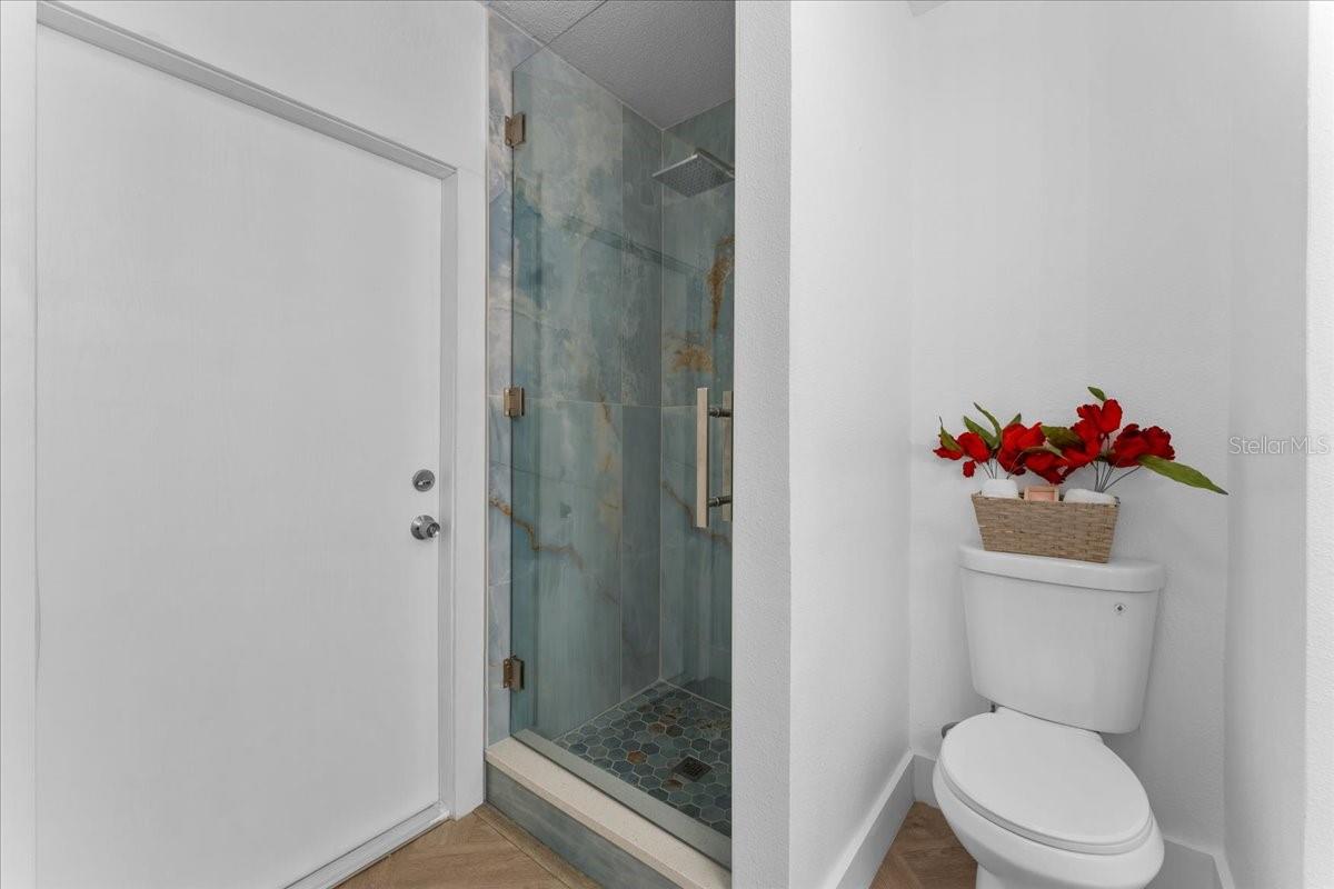 Image 17 of 51 For 3747 Floramar Terrace