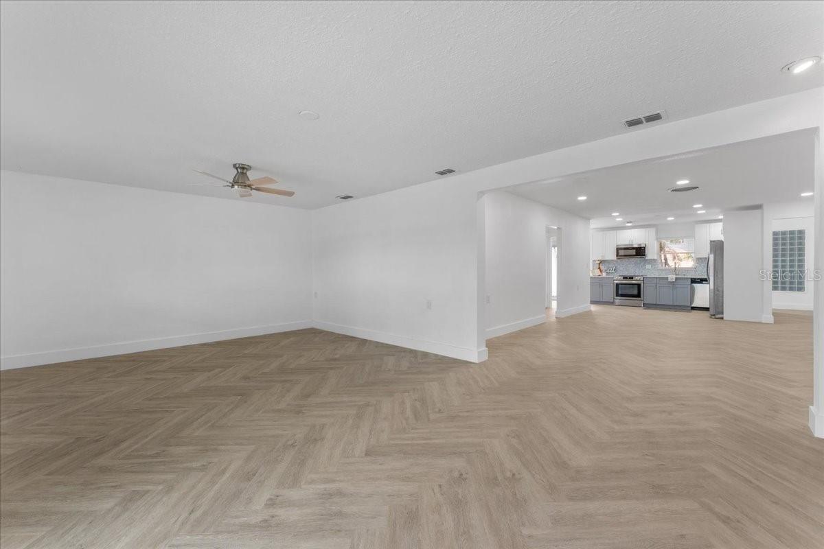 Image 26 of 51 For 3747 Floramar Terrace