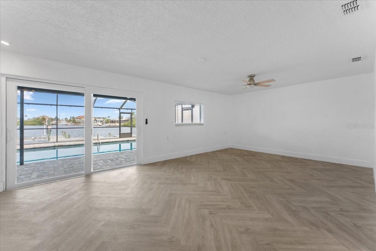 Image 28 of 51 For 3747 Floramar Terrace