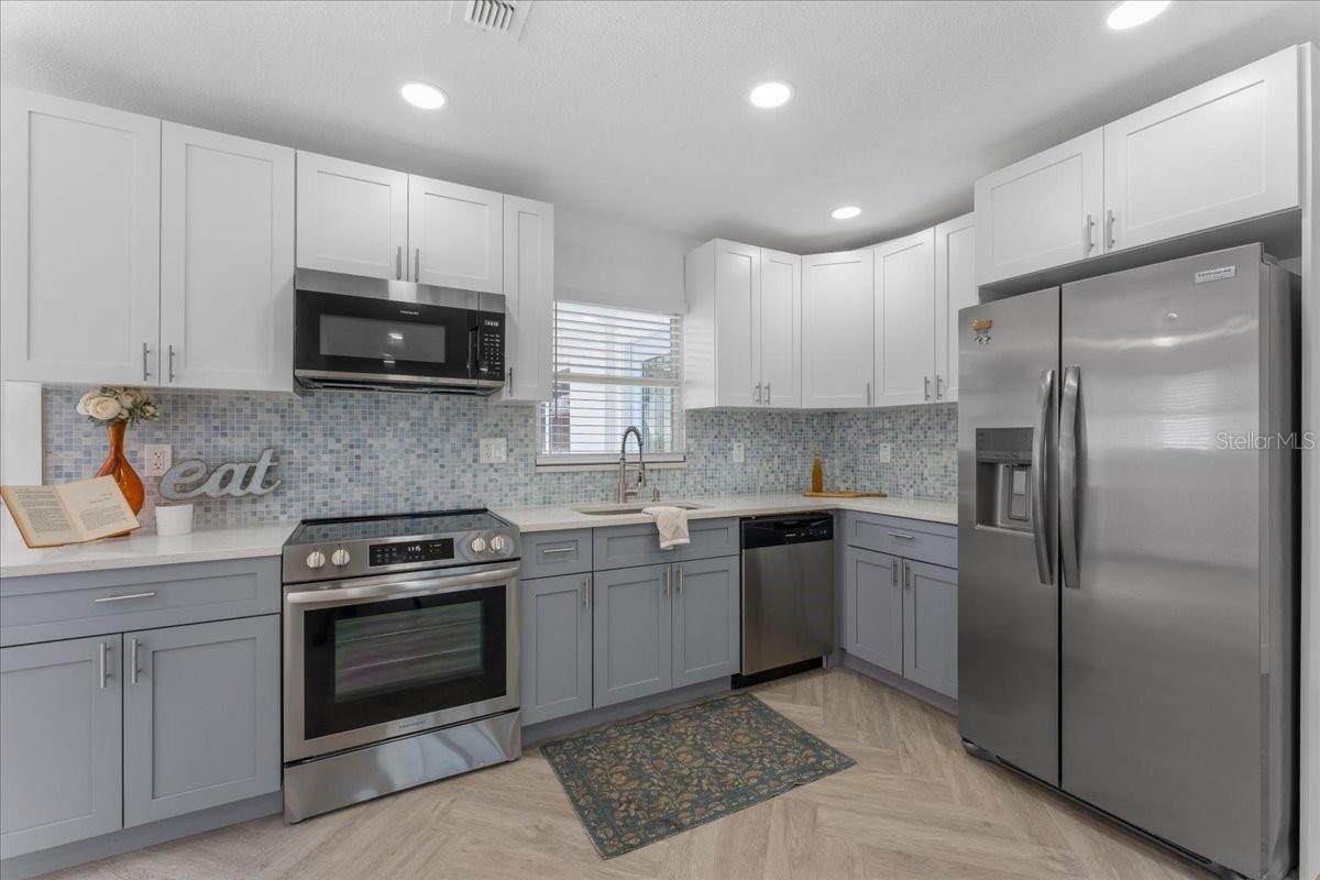 Image 8 of 51 For 3747 Floramar Terrace