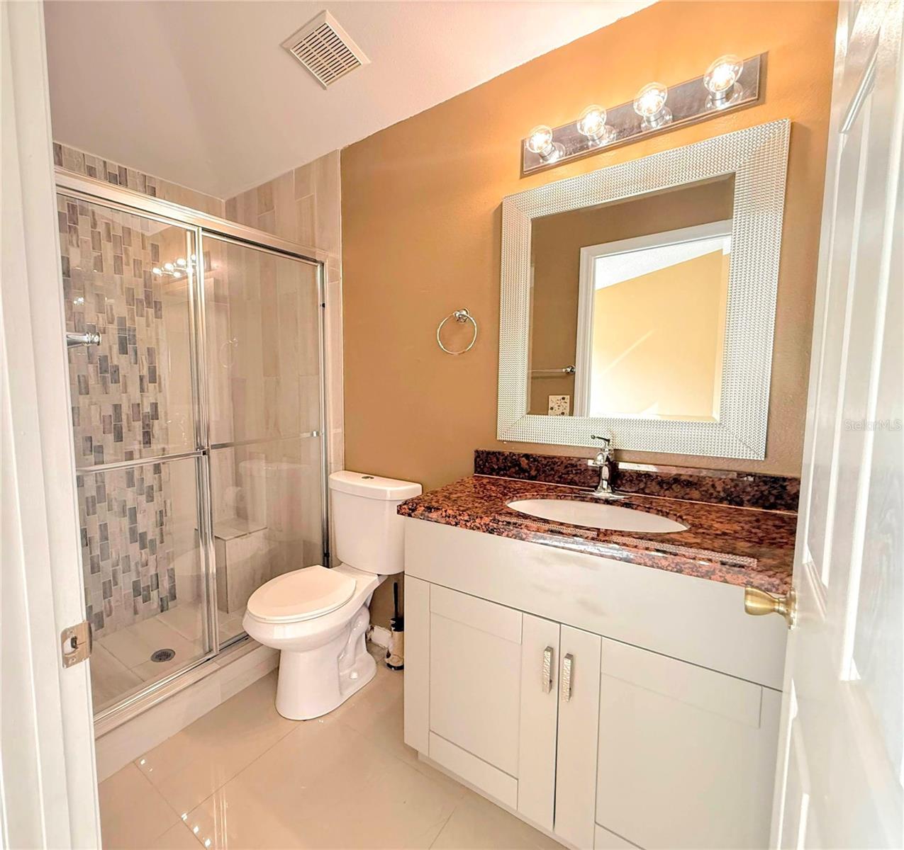 Image 7 of 11 For 2075 4th Avenue Sw