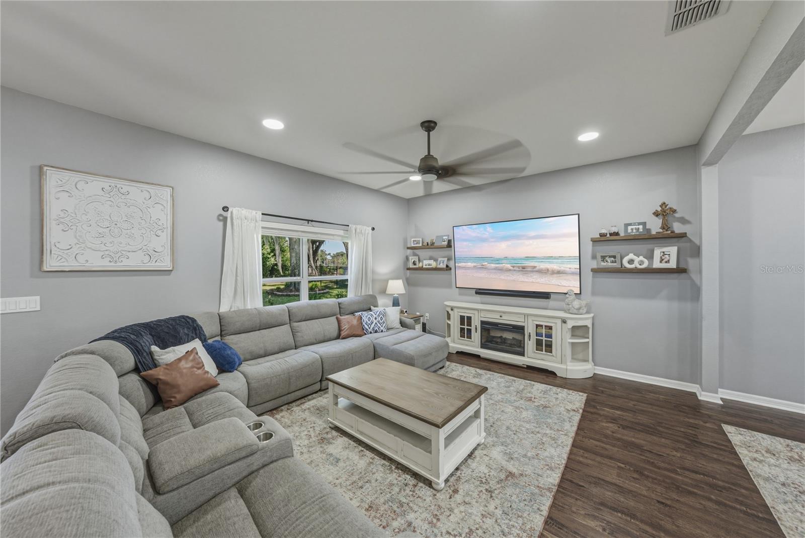 Image 14 of 88 For 3167 Blackwater Oaks Way