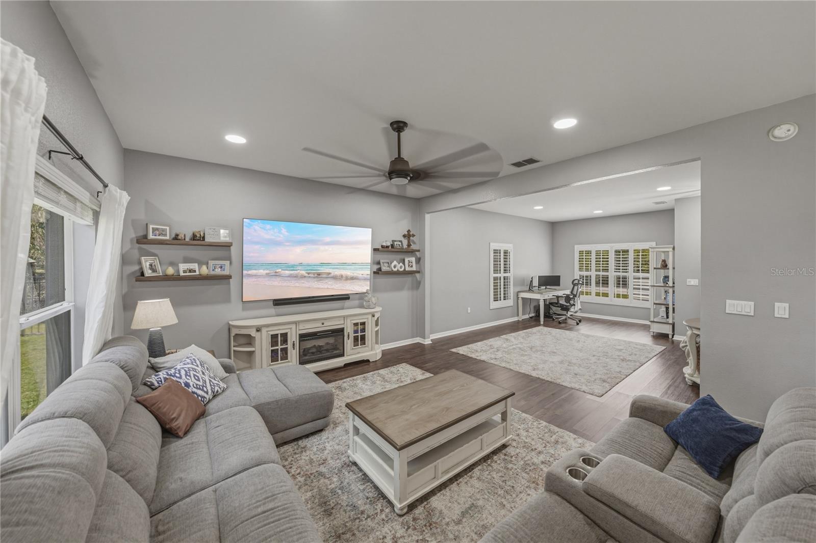 Image 15 of 88 For 3167 Blackwater Oaks Way