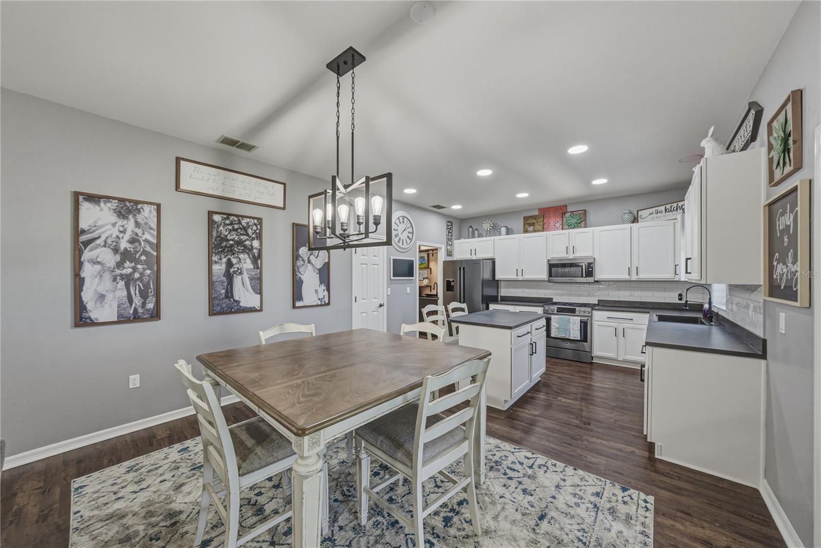 Image 18 of 88 For 3167 Blackwater Oaks Way