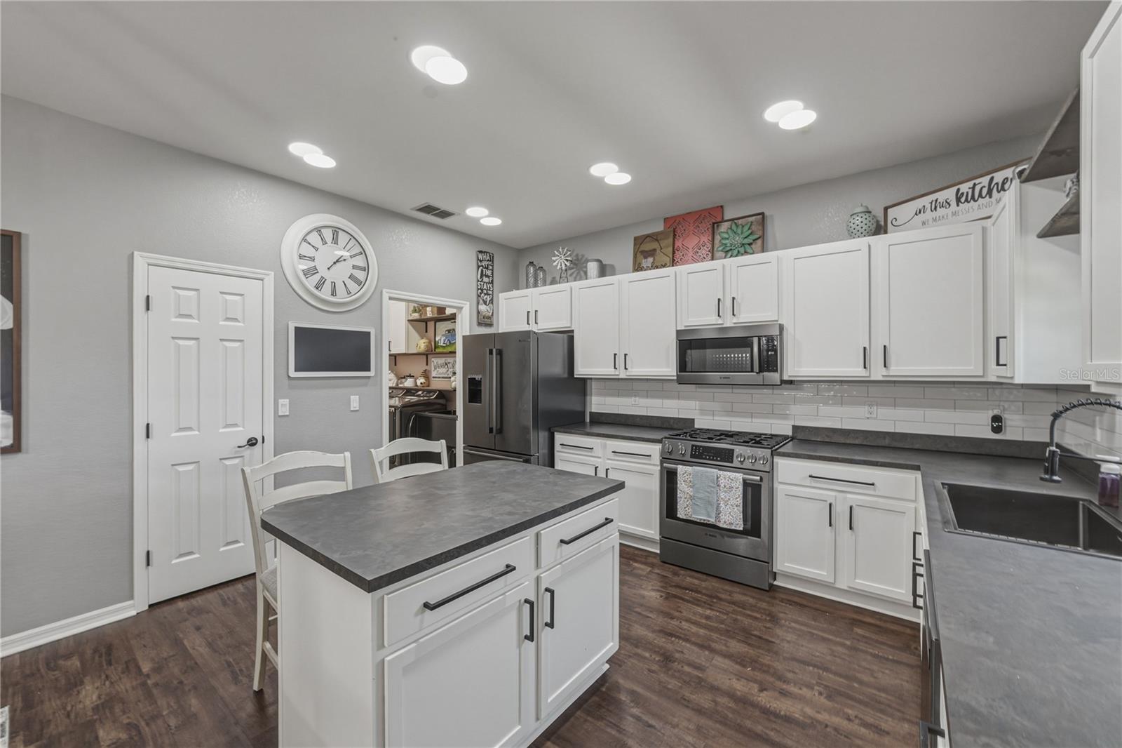 Image 19 of 88 For 3167 Blackwater Oaks Way