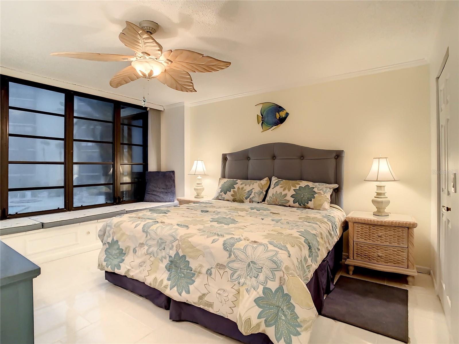 Image 28 of 51 For 18304 Gulf Boulevard 116