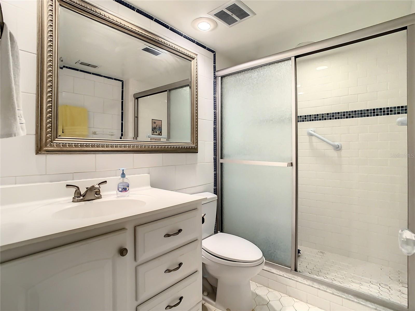 Image 31 of 51 For 18304 Gulf Boulevard 116