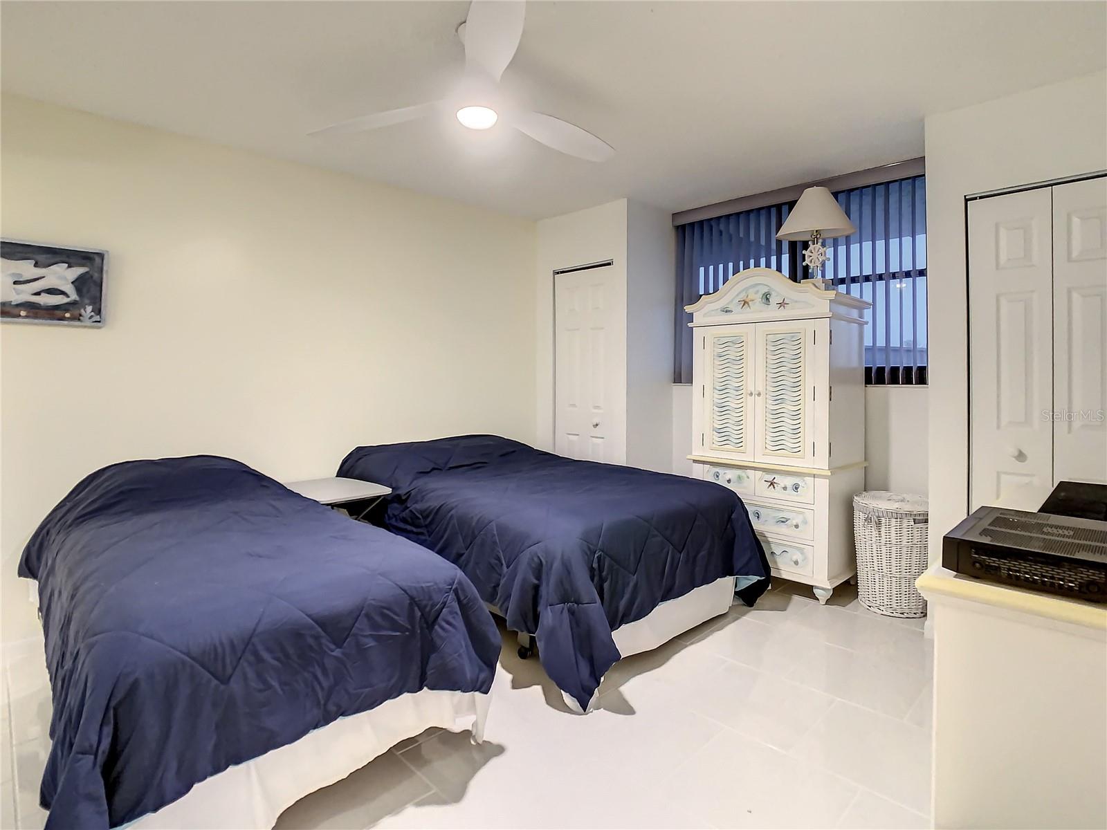 Image 34 of 51 For 18304 Gulf Boulevard 116