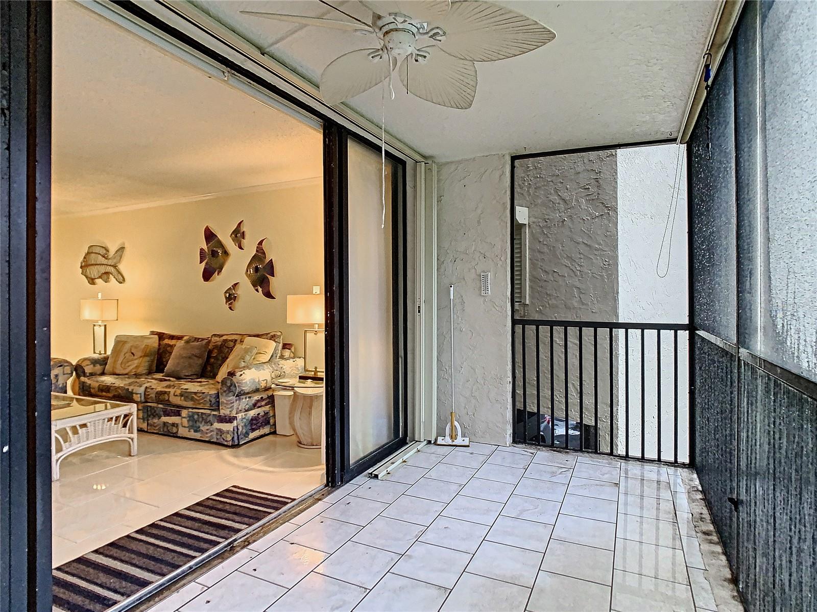 Image 38 of 51 For 18304 Gulf Boulevard 116