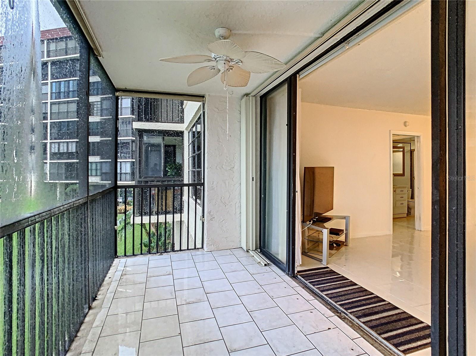 Image 39 of 51 For 18304 Gulf Boulevard 116