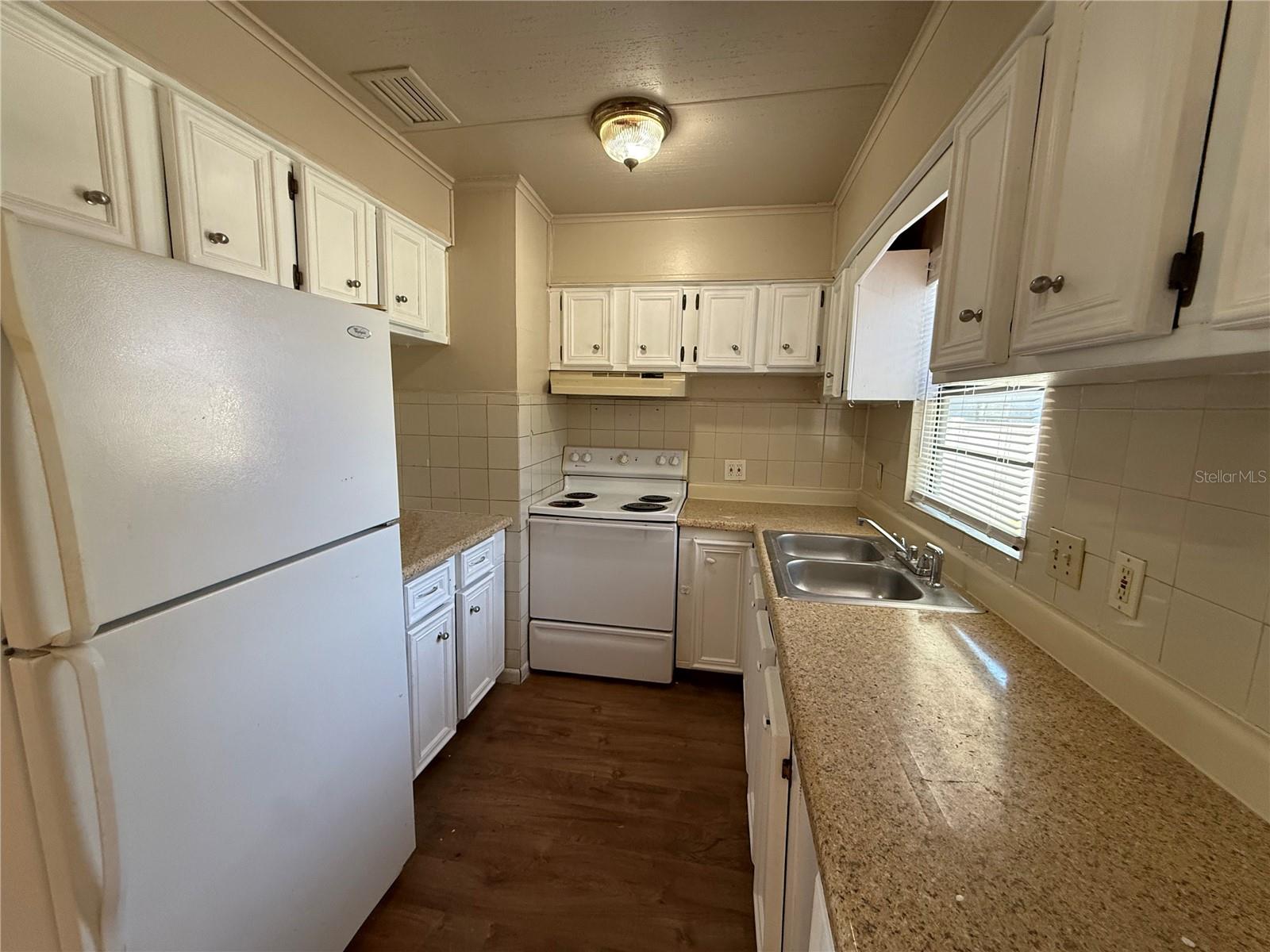 Image 5 of 11 For 1619 Sunny Street