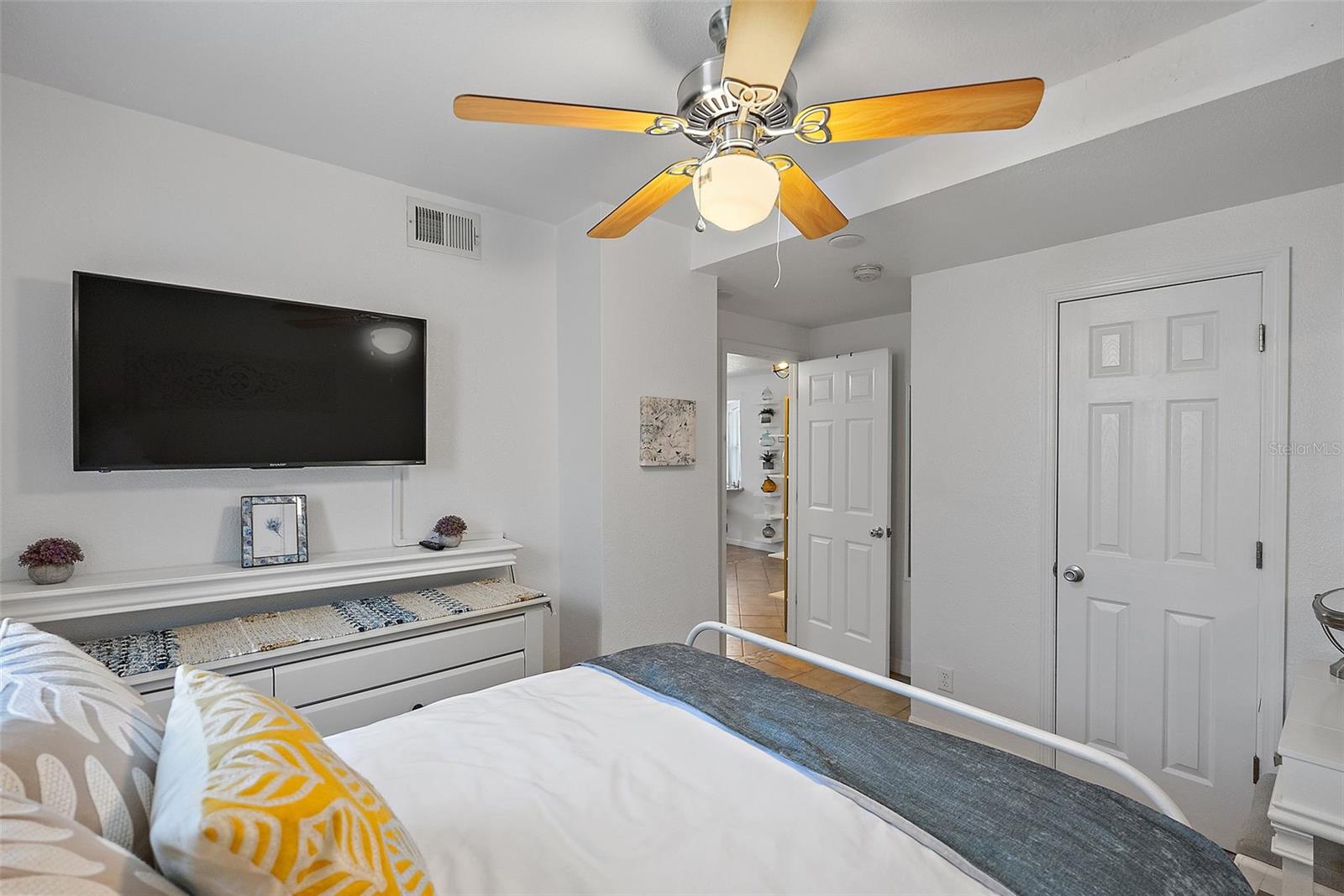 Image 10 of 28 For 2810 2nd Avenue S B