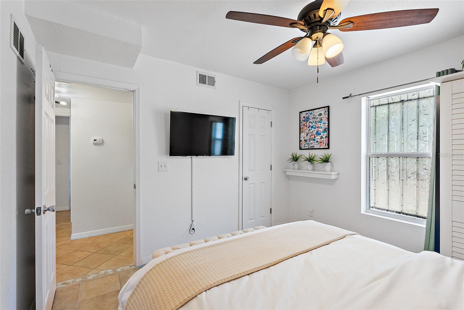 Image 15 of 28 For 2810 2nd Avenue S B