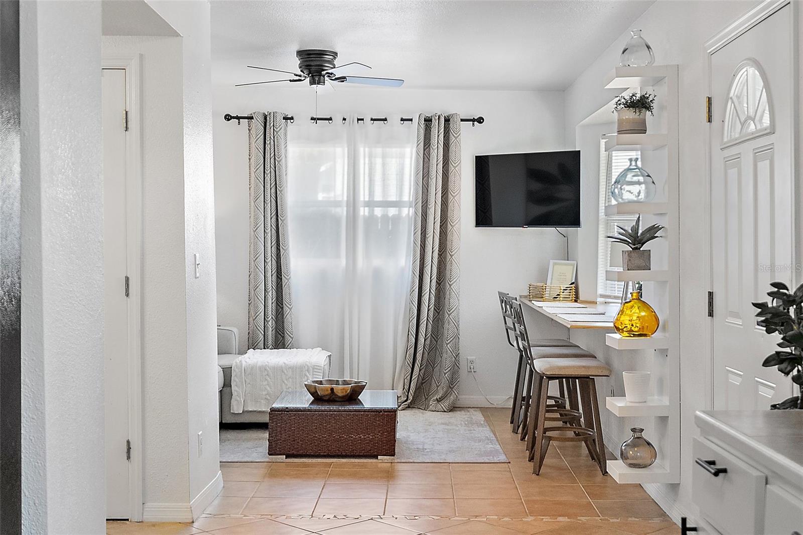 Image 2 of 28 For 2810 2nd Avenue S B