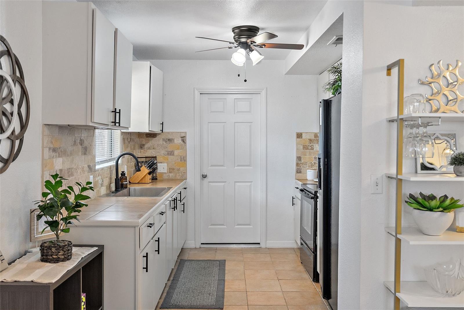 Image 7 of 28 For 2810 2nd Avenue S B