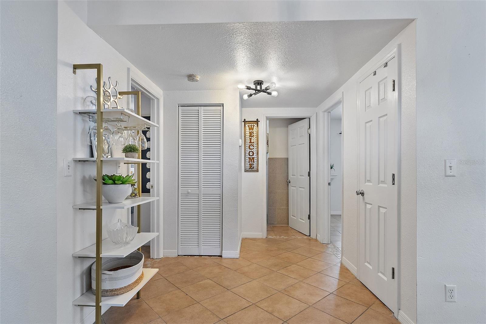 Image 8 of 28 For 2810 2nd Avenue S B