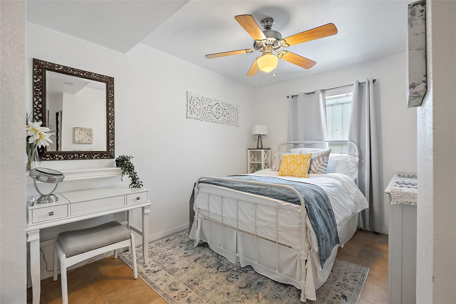 Image 9 of 28 For 2810 2nd Avenue S B