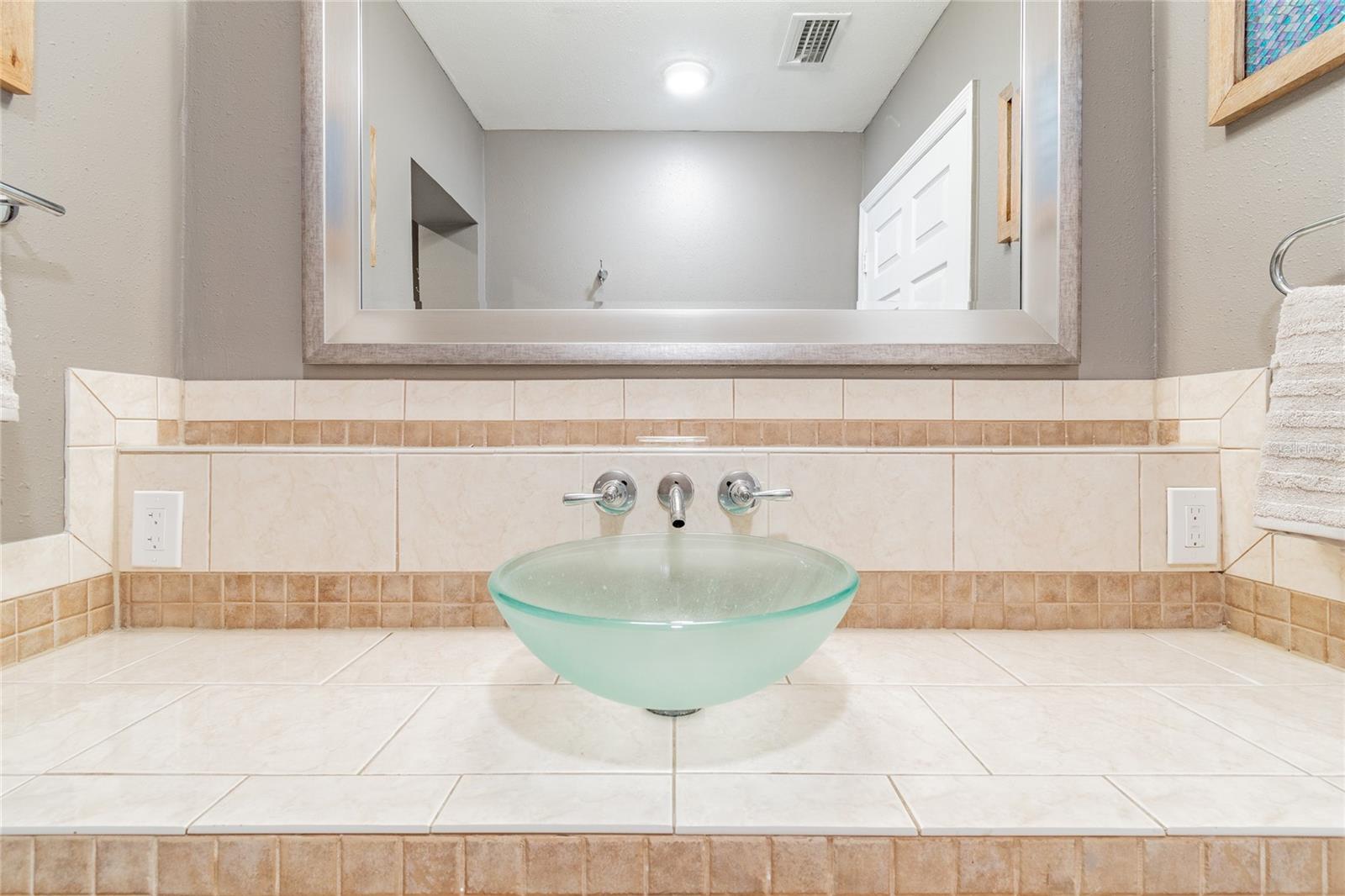 Image 14 of 38 For 1532 Orange Street