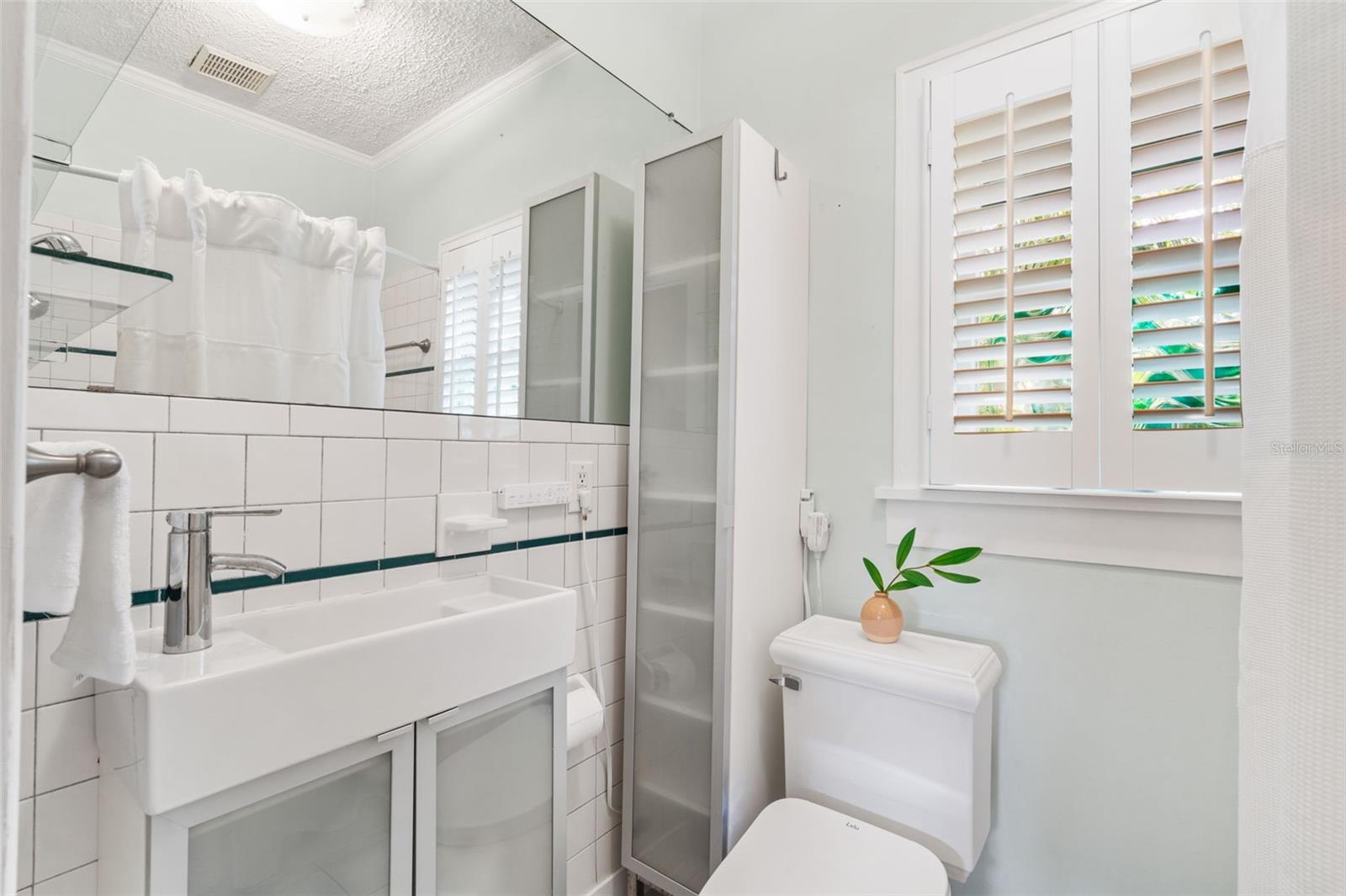 Image 13 of 42 For 762 23rd Avenue N