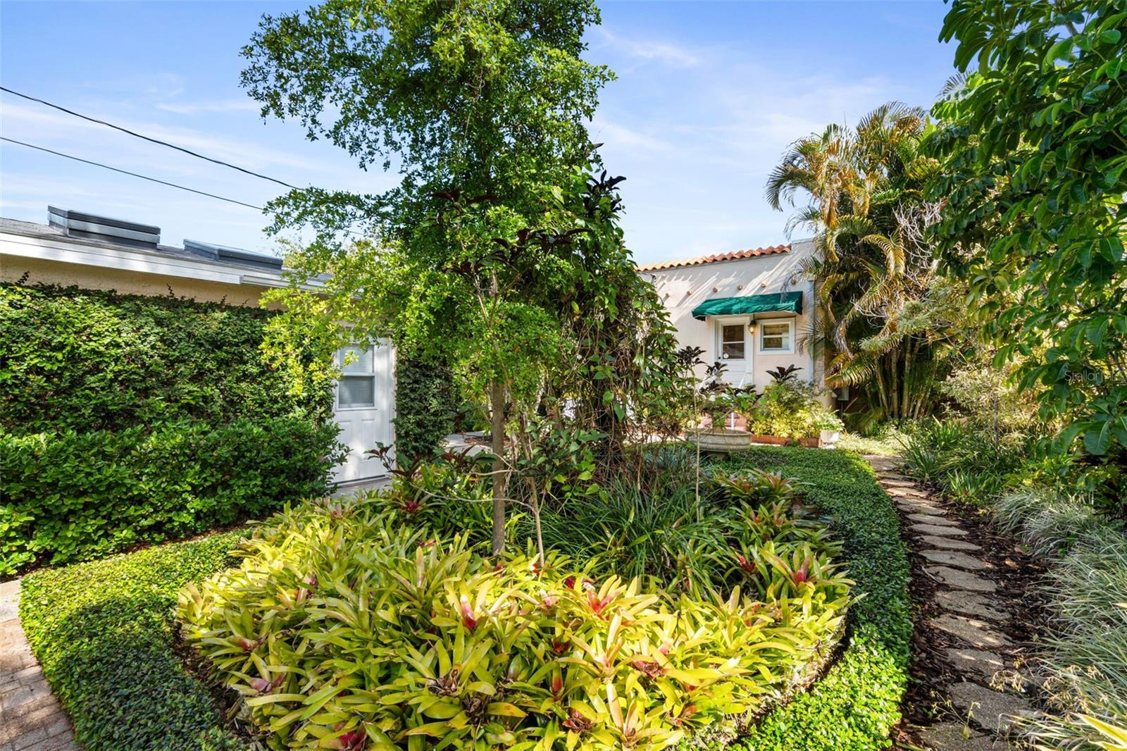 Image 21 of 42 For 762 23rd Avenue N