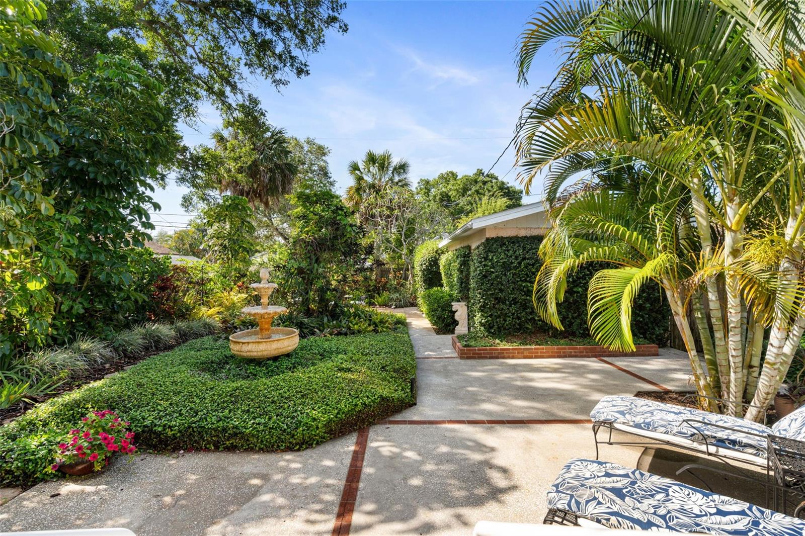 Image 25 of 42 For 762 23rd Avenue N