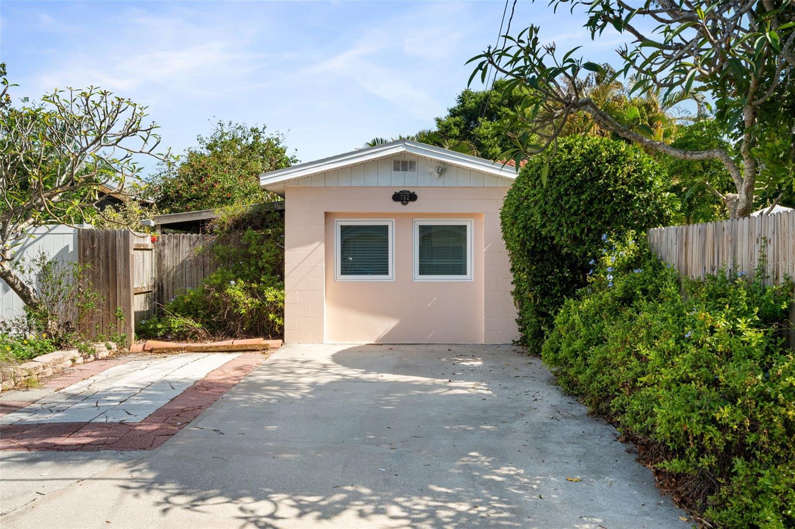 Image 31 of 42 For 762 23rd Avenue N