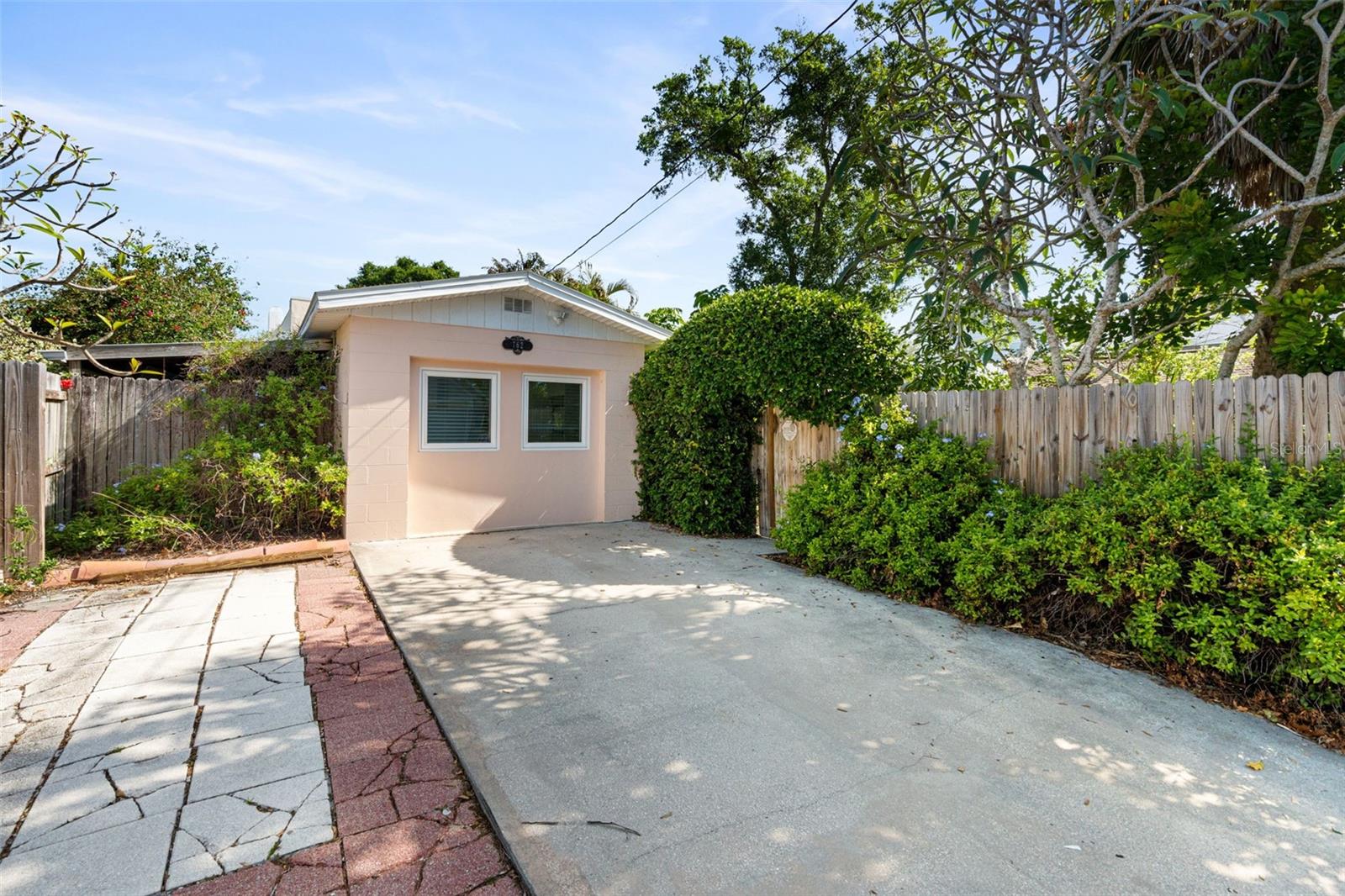 Image 32 of 42 For 762 23rd Avenue N