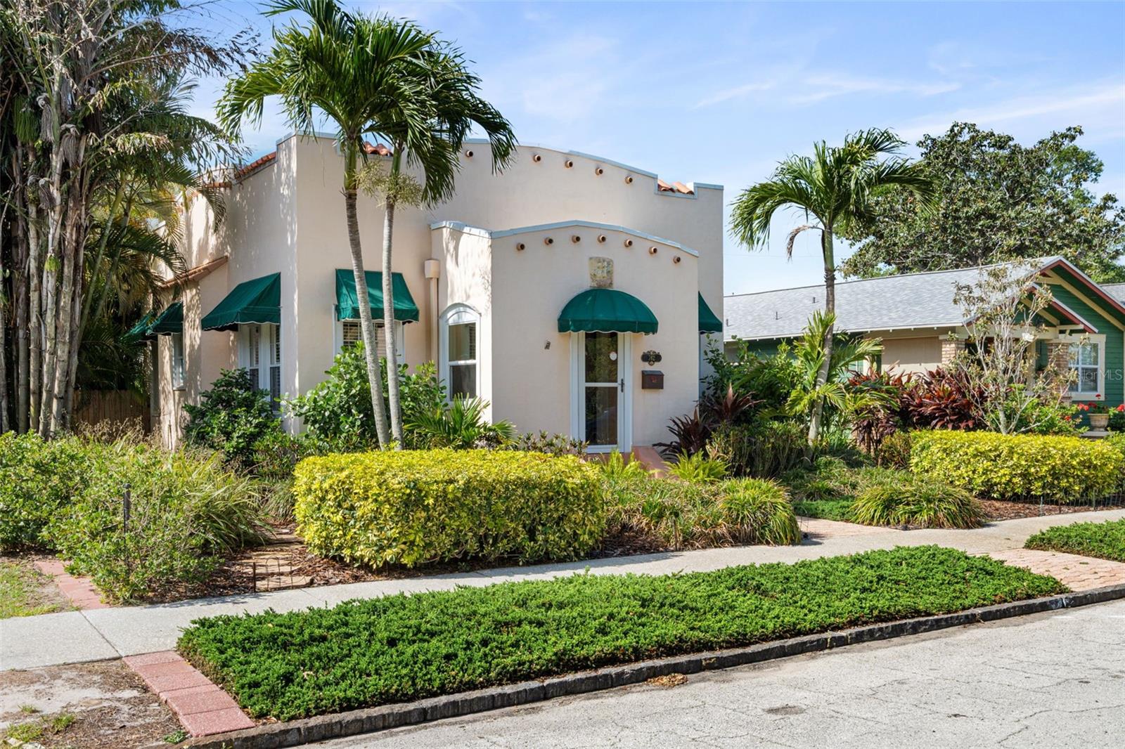 Image 4 of 42 For 762 23rd Avenue N