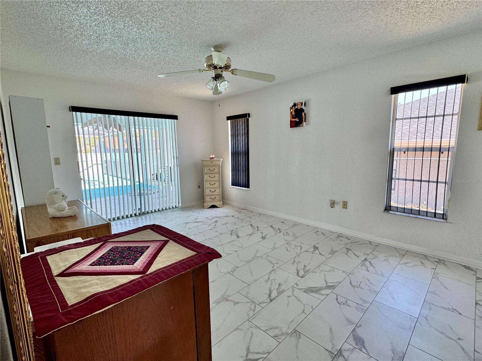 Listing photo id 9 for 13417 Algoma Avenue