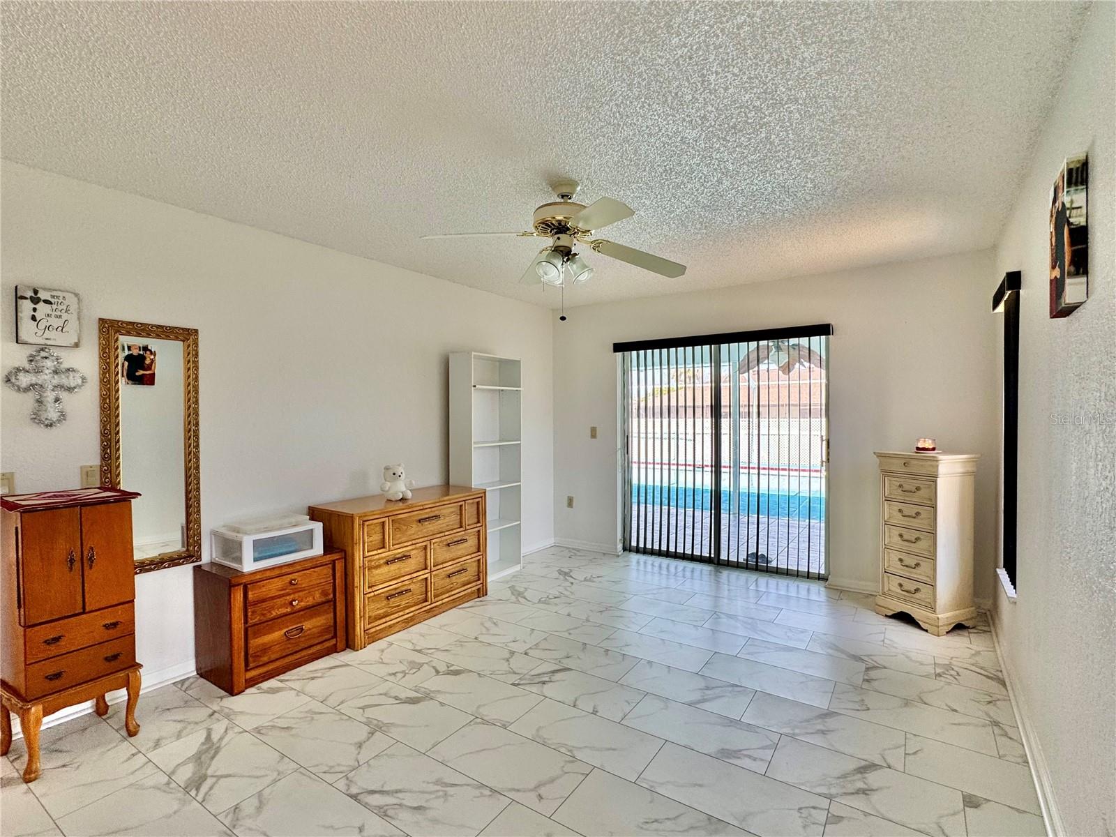 Listing photo id 10 for 13417 Algoma Avenue