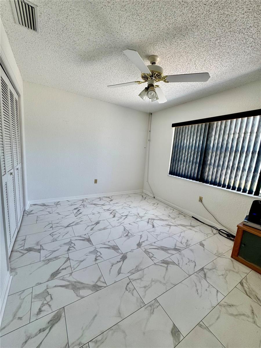 Listing photo id 12 for 13417 Algoma Avenue