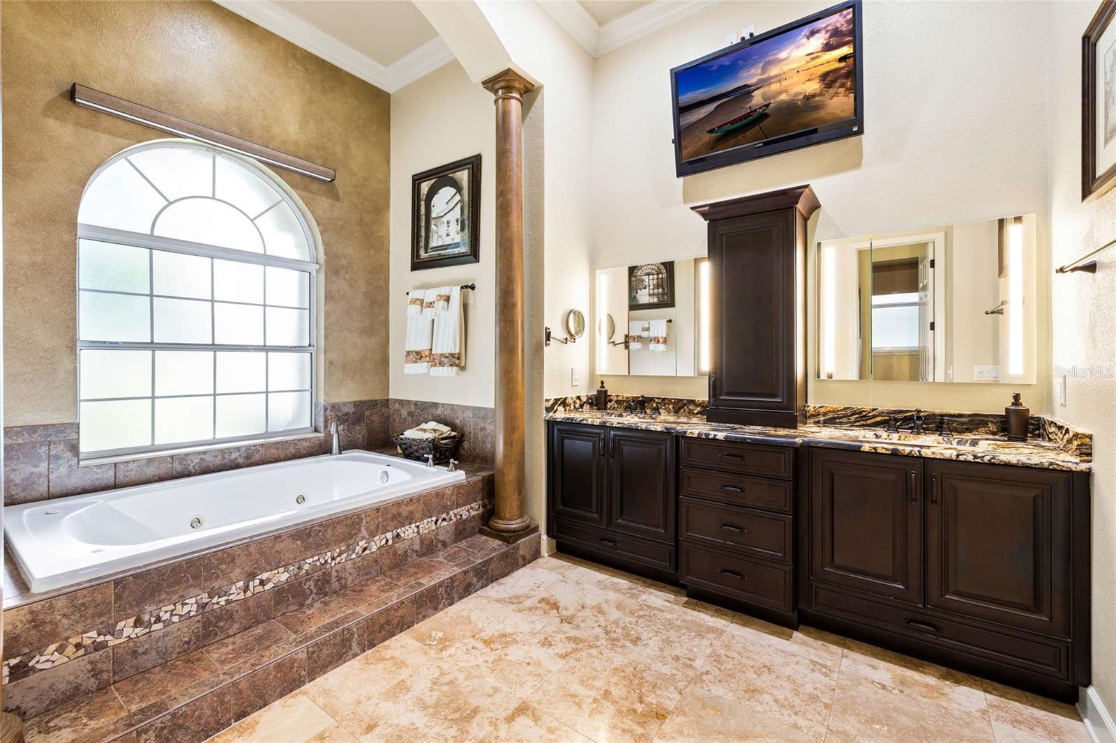 Image 32 of 91 For 9901 Menander Wood Court