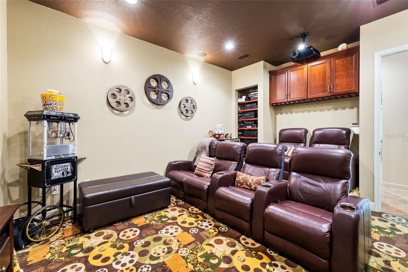 Image 41 of 91 For 9901 Menander Wood Court